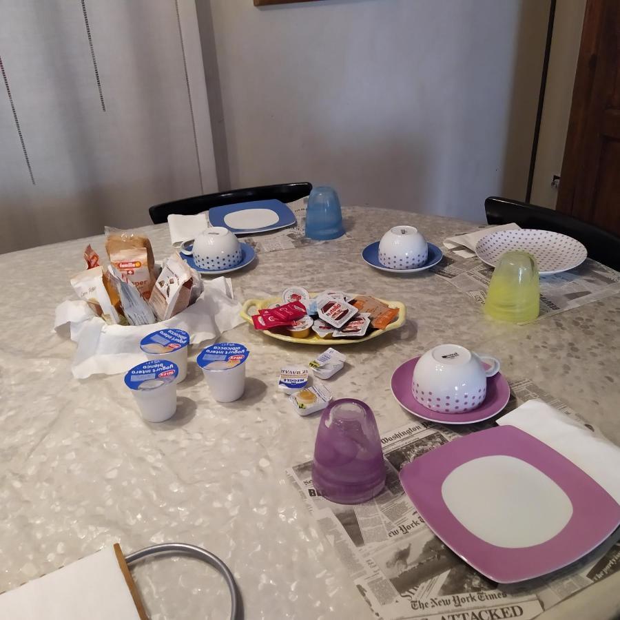 Corte Posta B&B - Parcheggio E Bagno In Camera Mantova Eksteriør bilde