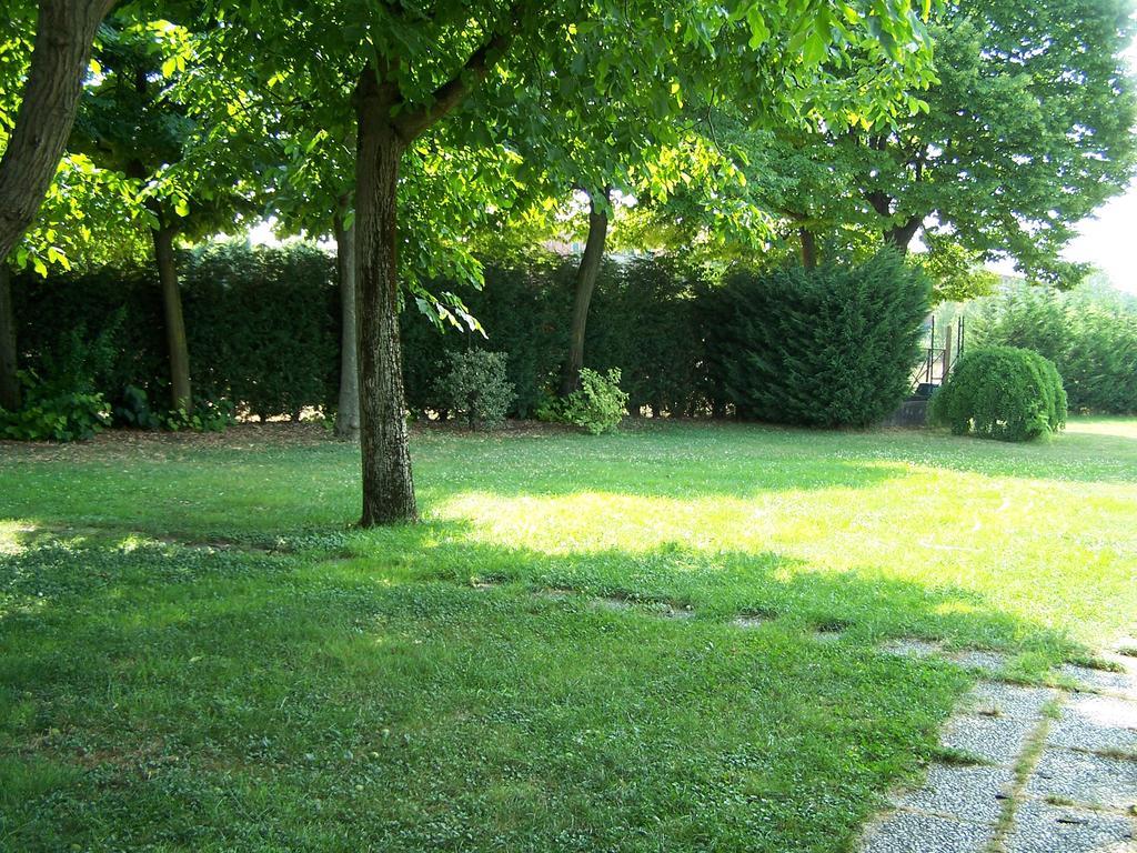 Corte Posta B&B - Parcheggio E Bagno In Camera Mantova Eksteriør bilde