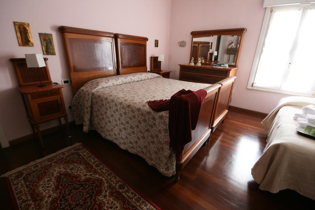Corte Posta B&B - Parcheggio E Bagno In Camera Mantova Rom bilde