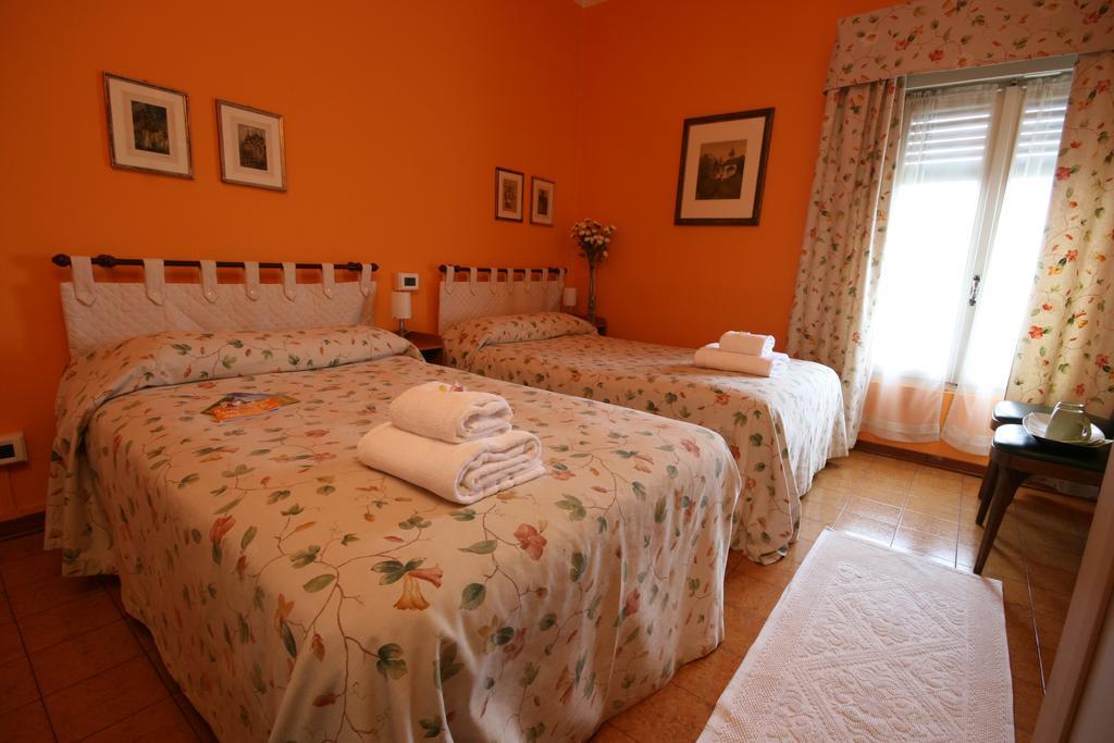 Corte Posta B&B - Parcheggio E Bagno In Camera Mantova Rom bilde