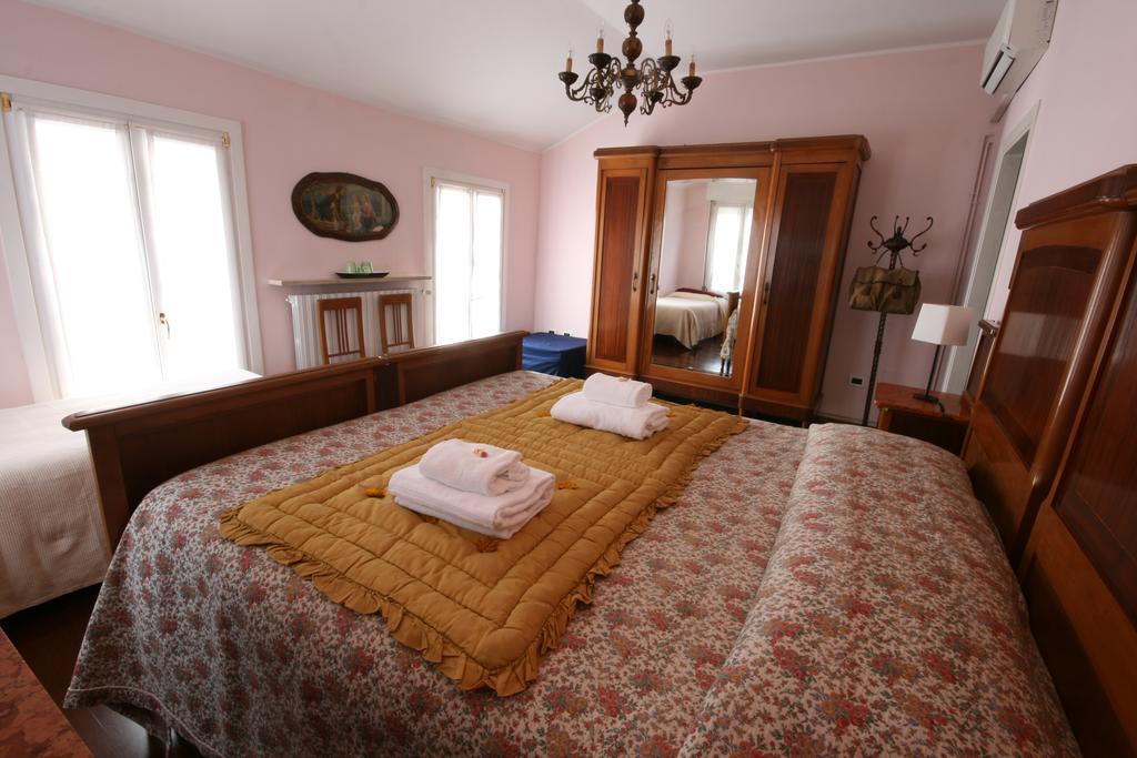 Corte Posta B&B - Parcheggio E Bagno In Camera Mantova Eksteriør bilde