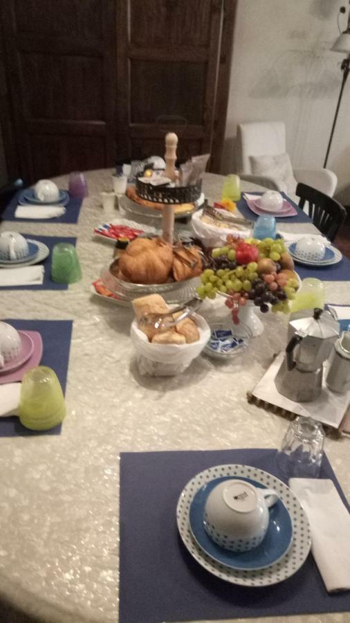 Corte Posta B&B - Parcheggio E Bagno In Camera Mantova Eksteriør bilde